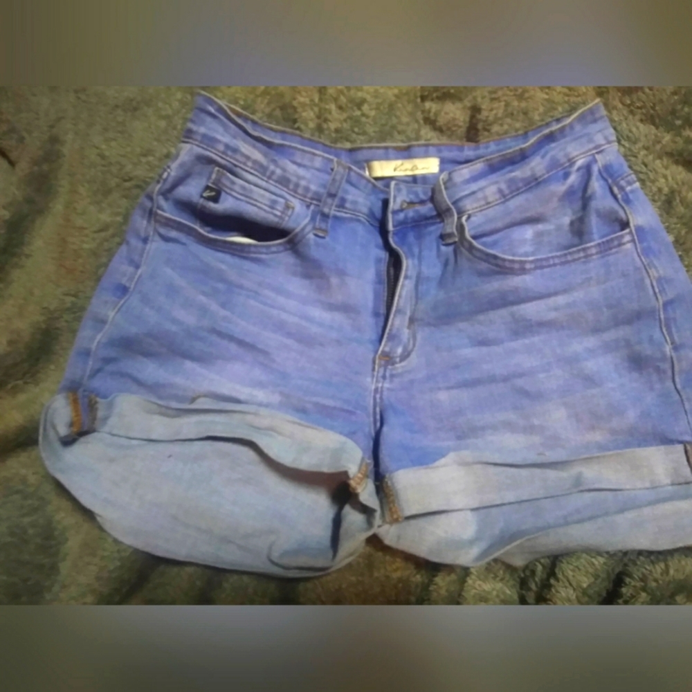 Size Wide 7 High Waisted Shorts